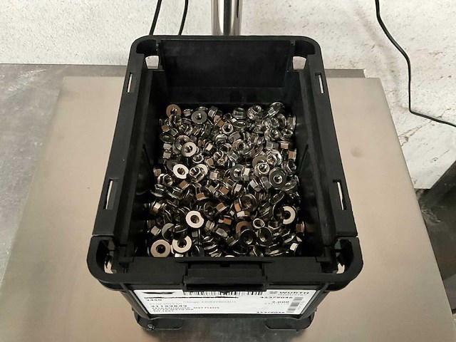 Würth 5.88 kg zeskantmoer met flens m6 in stapelbare bak - afbeelding 2 van  5