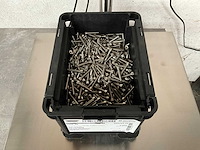 Würth 5.93 kg schroef cilinderkop m4 x 25 in stapelbare bak - afbeelding 2 van  5