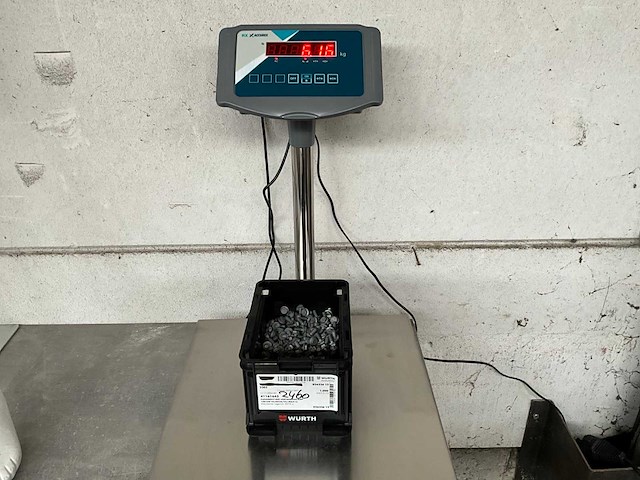 Würth 6.16 kg flensbout met vertanding ripp m6 x 12 in stapelbare bak - afbeelding 3 van  5