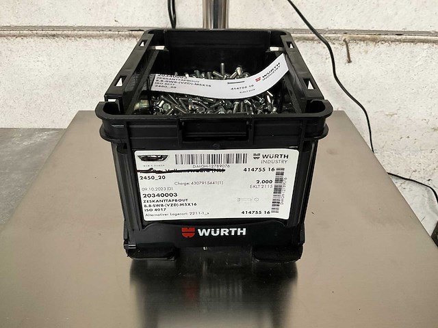 Würth 6.82 kg zeskanttapbout m5 x 16 in stapelbare bak - afbeelding 1 van  5