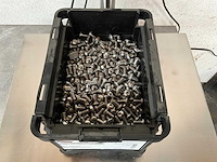 Würth 7.09 kg lage bolkopschroef m6 x 12 in stapelbare bak - afbeelding 2 van  5