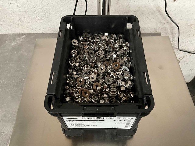Würth 7.24 kg zeskantmoer met flens in stapelbare bak - afbeelding 2 van  5
