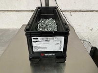 Würth 7.77 kg draadvormende schroef m6 x 20 in stapelbare bak - afbeelding 1 van  5