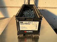 Würth 7.99 kg lage bolkopschroef m6 x 40 in stapelbare bak