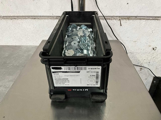 Würth 9.31 kg carrosseriering 4 x 25 x 1,25 in stapelbare bak - afbeelding 1 van  5