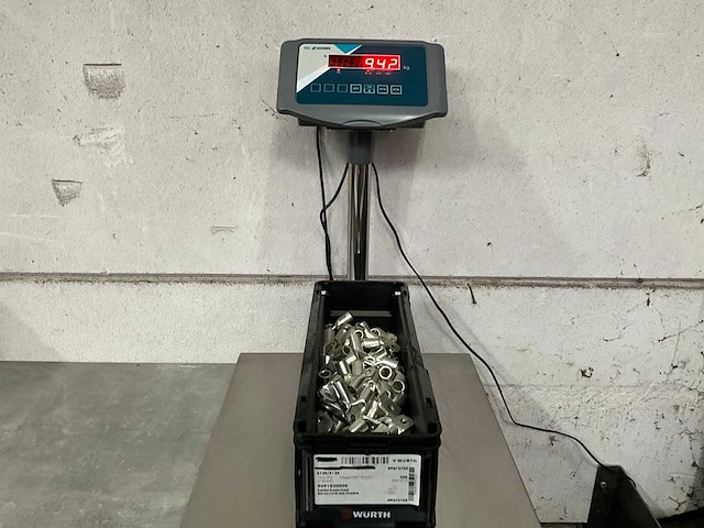 Würth 9.42 kg krimp-kabeloog m8 x 70 in stapelbare bak - afbeelding 2 van  5