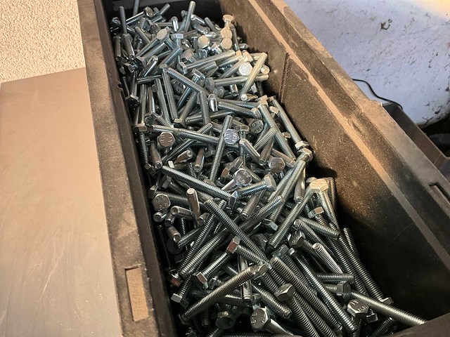 Würth 9.58 kg zeskanttapbout m6 x 50 in stapelbare bak - afbeelding 3 van  5