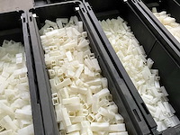 Würth isolatiehuis v-tong male/female diverse maten wit in stapelbare bakken - afbeelding 10 van  10