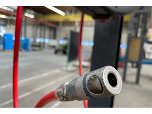 Würth persluchtslang aan muurhaspel - afbeelding 2 van  4