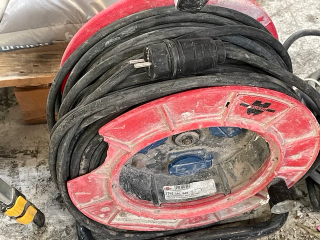 Würth verlengkabel op haspel - afbeelding 1 van  3
