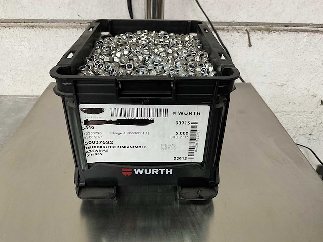 Würth zelfborgende zeskantmoer m5 in stapelbare bak - afbeelding 1 van  5