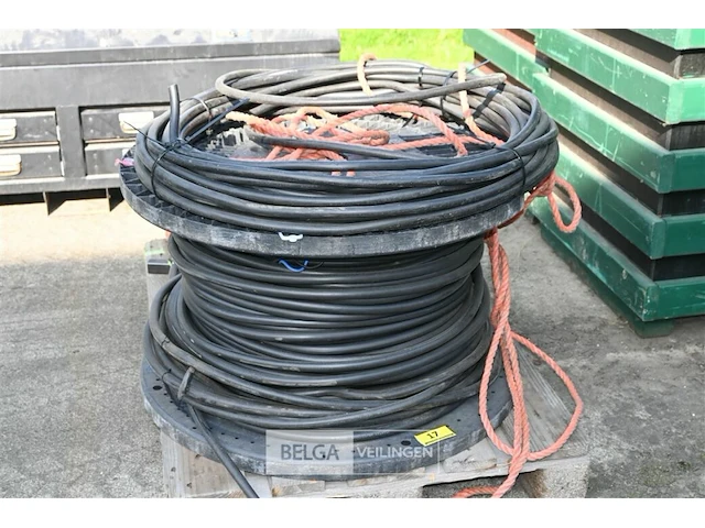 X-meters electriciteitskabel op rol - afbeelding 1 van  4