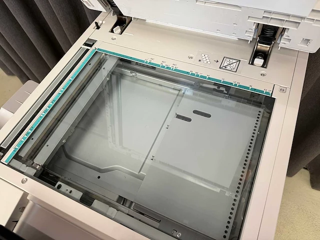 Xerox altalink c8030 - multifunctionele printer - afbeelding 14 van  16