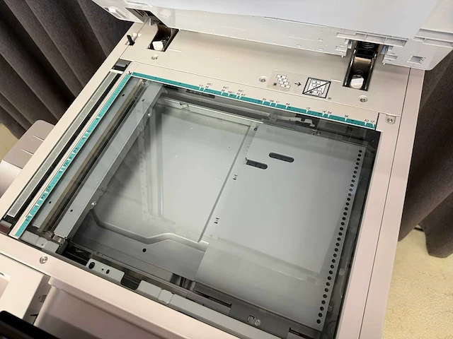 Xerox altalink c8030 - multifunctionele printer - afbeelding 12 van  15