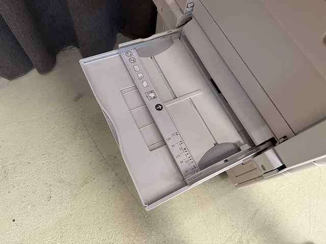 Xerox altalink c8030 - multifunctionele printer - afbeelding 13 van  15