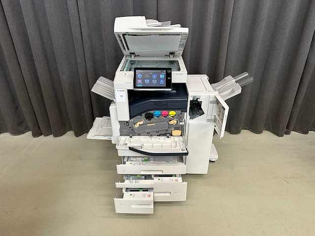 Xerox altalink c8045 multifunctionele laserprinter + finisher (demo machine) - afbeelding 4 van  11