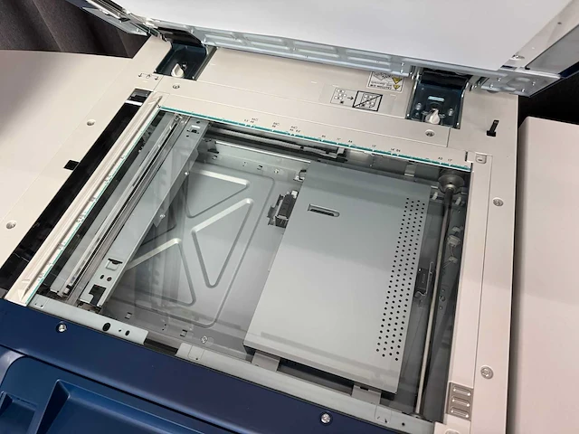 Xerox colour c60 multifunctionele productieprinter + afwerkeenheid - afbeelding 4 van  33