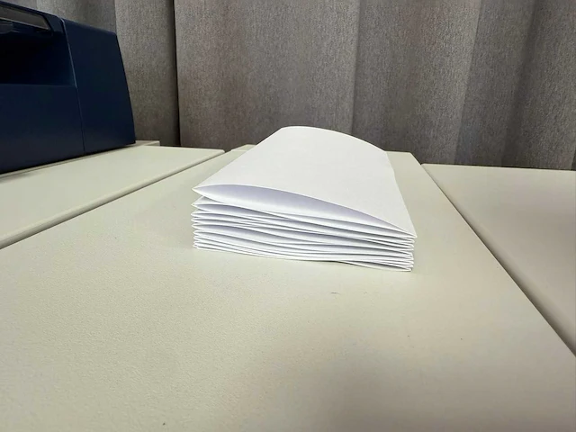 Xerox colour c60 multifunctionele productieprinter + afwerkeenheid - afbeelding 27 van  33