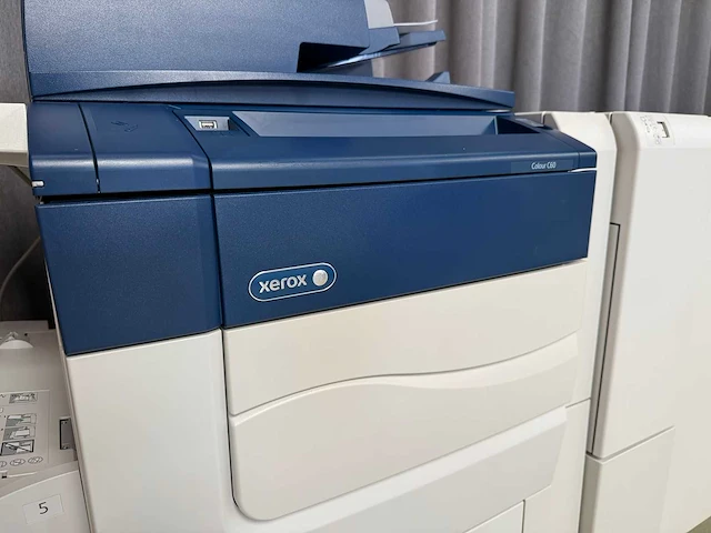 Xerox colour c60 multifunctionele productieprinter + afwerkeenheid - afbeelding 28 van  33