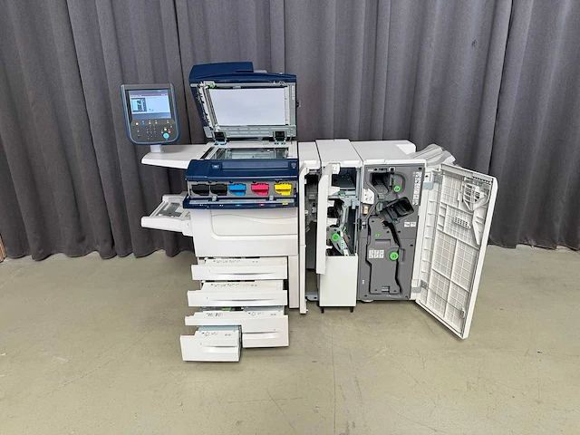 Xerox colour c60 multifunctionele productieprinter + afwerkeenheid - afbeelding 32 van  33