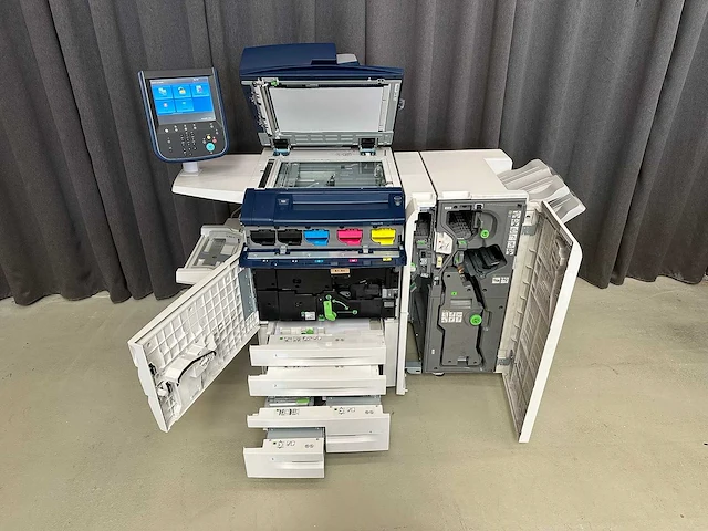 Xerox colour c70 + boekjes maker + efi fiery - multifunctionele kleurenprinter - afbeelding 17 van  22