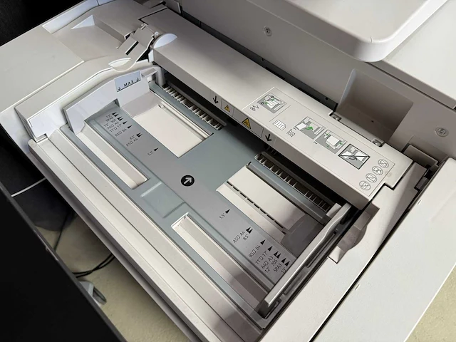 Xerox primelink b9110 - multifunctionele productieprinter - afbeelding 14 van  25