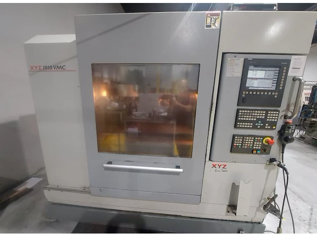 Xyz vmc 1010 verticaal bewerkingscentrum - afbeelding 1 van  9