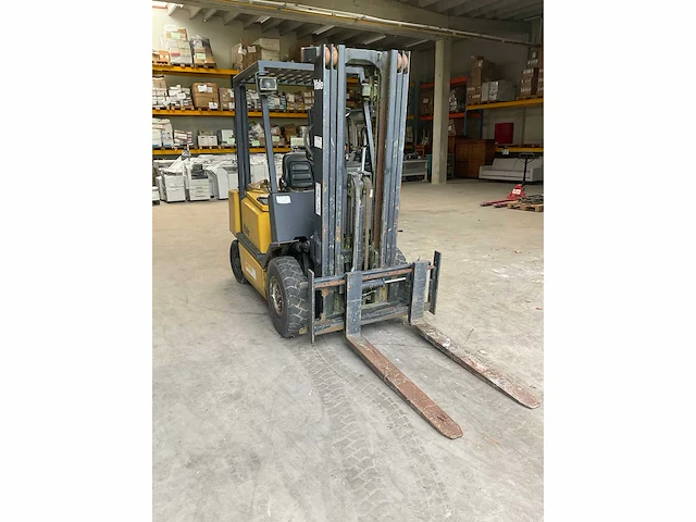 Yale gdp25rf vorkheftruck - afbeelding 10 van  12