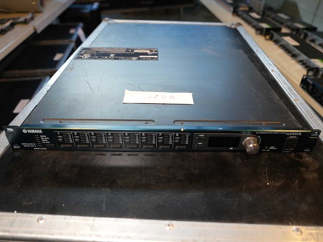Yamaha - ad8-hr - 8-channel remote mic preamp / ad converter - afbeelding 1 van  2