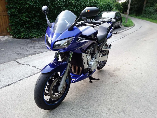 Yamaha - fazer 1000 - motorfiets - afbeelding 6 van  8