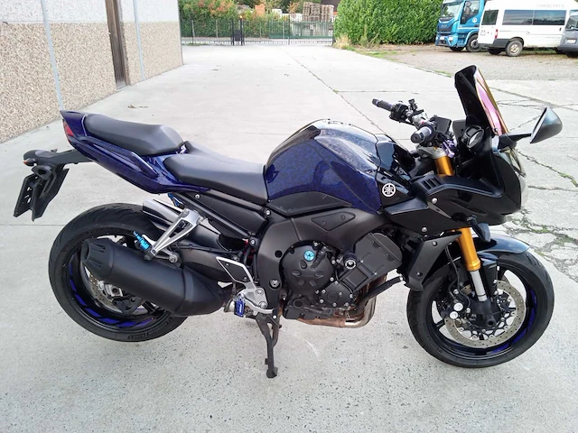 Yamaha - fz1 - motorfiets - afbeelding 1 van  10