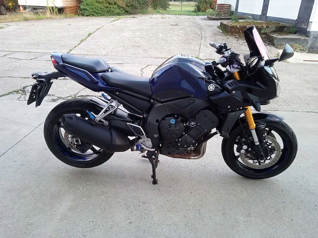 Yamaha - fz1 - motorfiets - afbeelding 6 van  10
