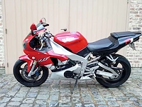 Yamaha - r1 - motorfiets - afbeelding 1 van  6