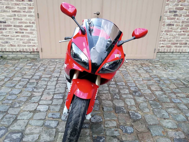 Yamaha - r1 - motorfiets - afbeelding 3 van  6