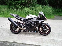 Yamaha - r1 - motorfiets - afbeelding 2 van  5