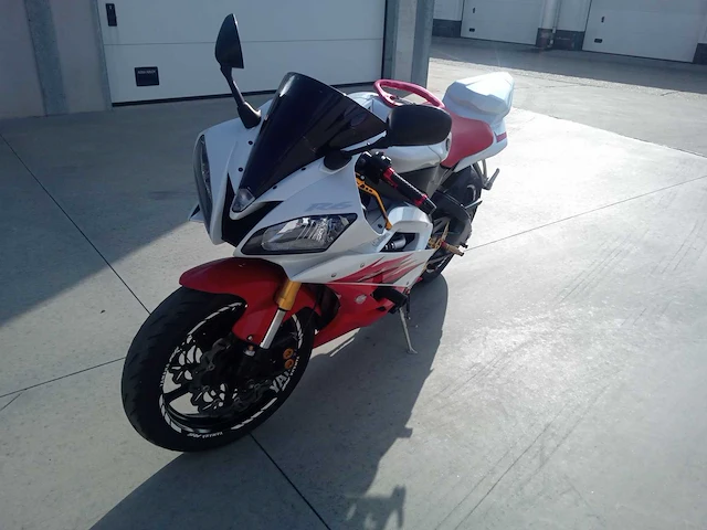 Yamaha - r6 - motorcycle - afbeelding 3 van  7