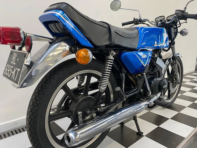 Yamaha - rd125 - bromfiets - afbeelding 2 van  12