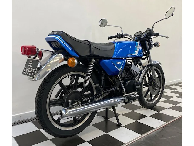 Yamaha - rd125 - bromfiets - afbeelding 6 van  12
