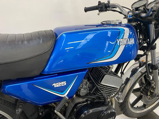 Yamaha - rd125 - bromfiets - afbeelding 7 van  12