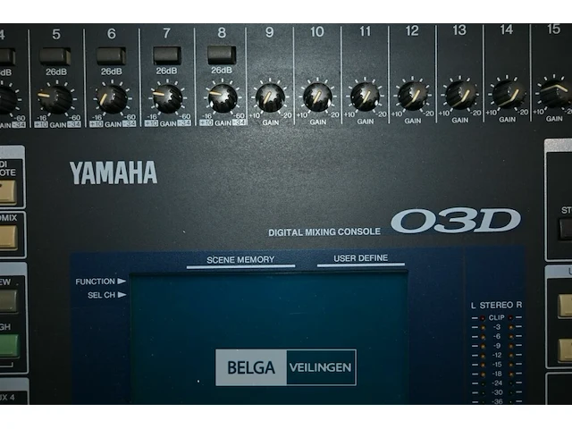 Yamaha 03d digitale mixing console + flightcase - afbeelding 4 van  6