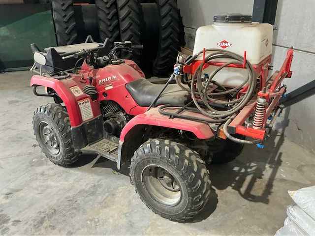 Yamaha bruin 350 quad met sproeier - afbeelding 13 van  19