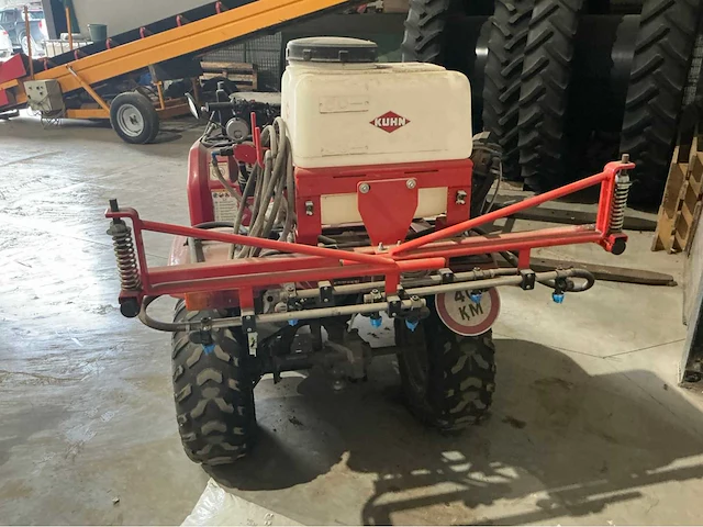Yamaha bruin 350 quad met sproeier - afbeelding 14 van  19