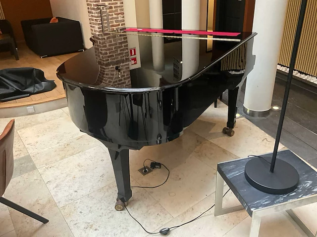 Yamaha c3 verrijdbare vleugelpiano - afbeelding 7 van  13