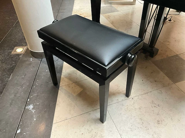 Yamaha c3 verrijdbare vleugelpiano - afbeelding 11 van  13