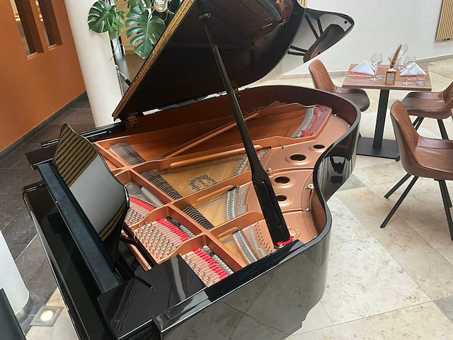 Yamaha c3 verrijdbare vleugelpiano - afbeelding 13 van  13
