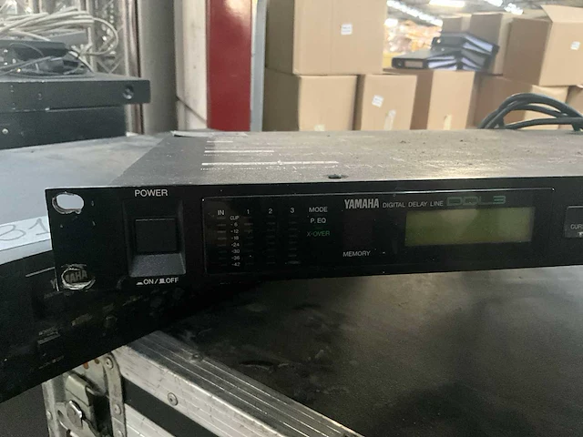Yamaha digitale delay line ddl 3 - afbeelding 2 van  5