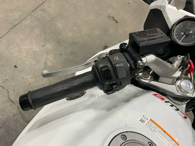 Yamaha fjr1300 ap motorfiets - afbeelding 12 van  13