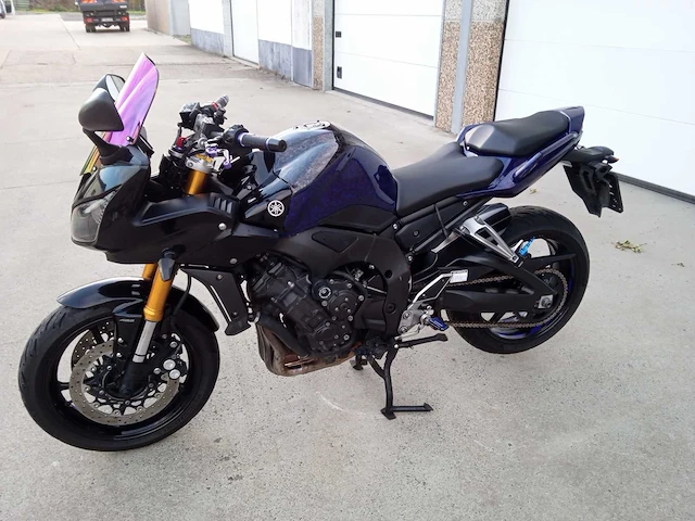 Yamaha fz1 motorfiets - afbeelding 1 van  10