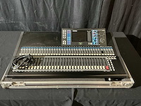 Yamaha ls9-32 digitale mengtafel - afbeelding 1 van  12