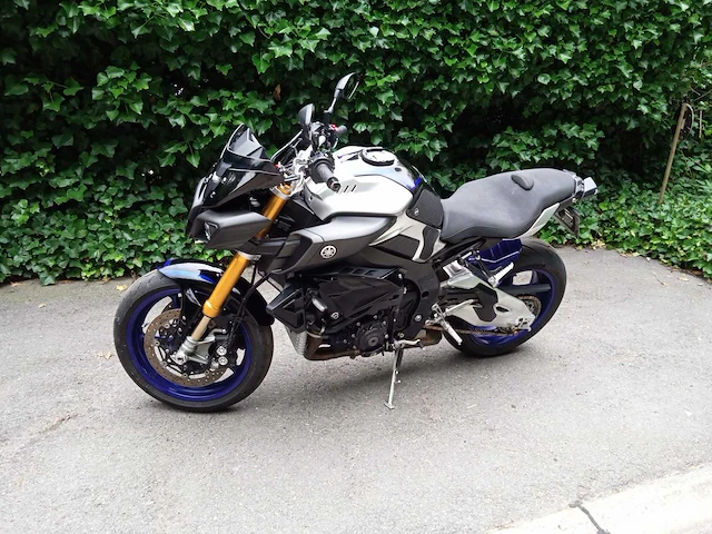 Yamaha mt10 sp motorfiets - afbeelding 1 van  8